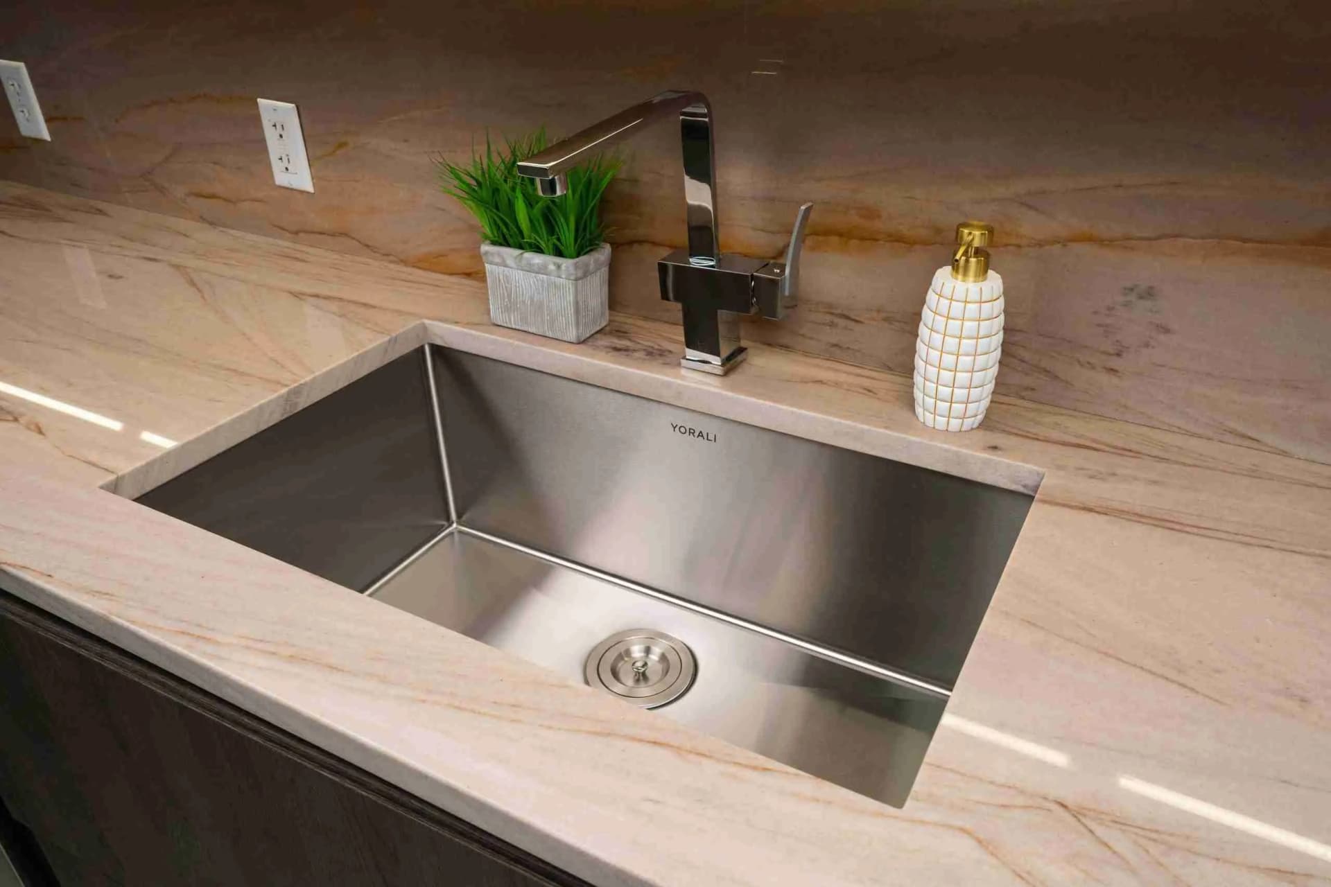 Modern style engineering in stainless steel craftsmanship