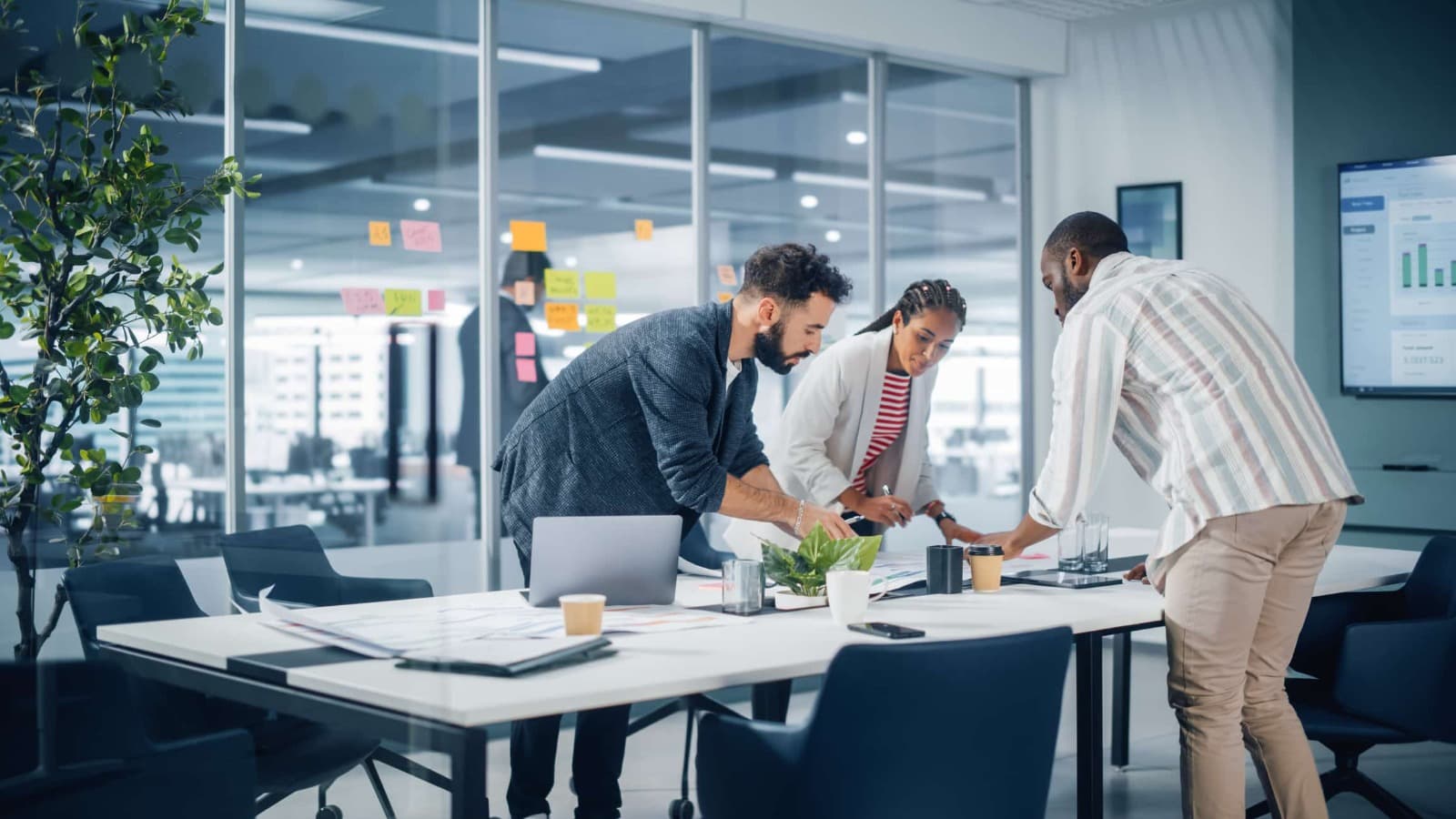 Why Agencies Choose Dynamic Contracts for Customized Proposal Writing