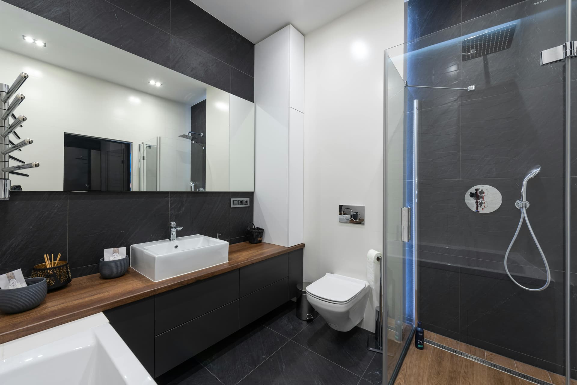 Black Shower Door Ideas for Sleek Bathroom Remodeling