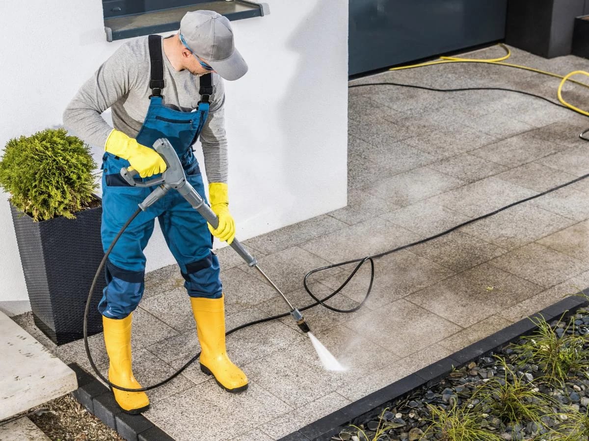 Pressure washing Ventura – Mr Clean Experienced Technicians Delivering Outstanding Results