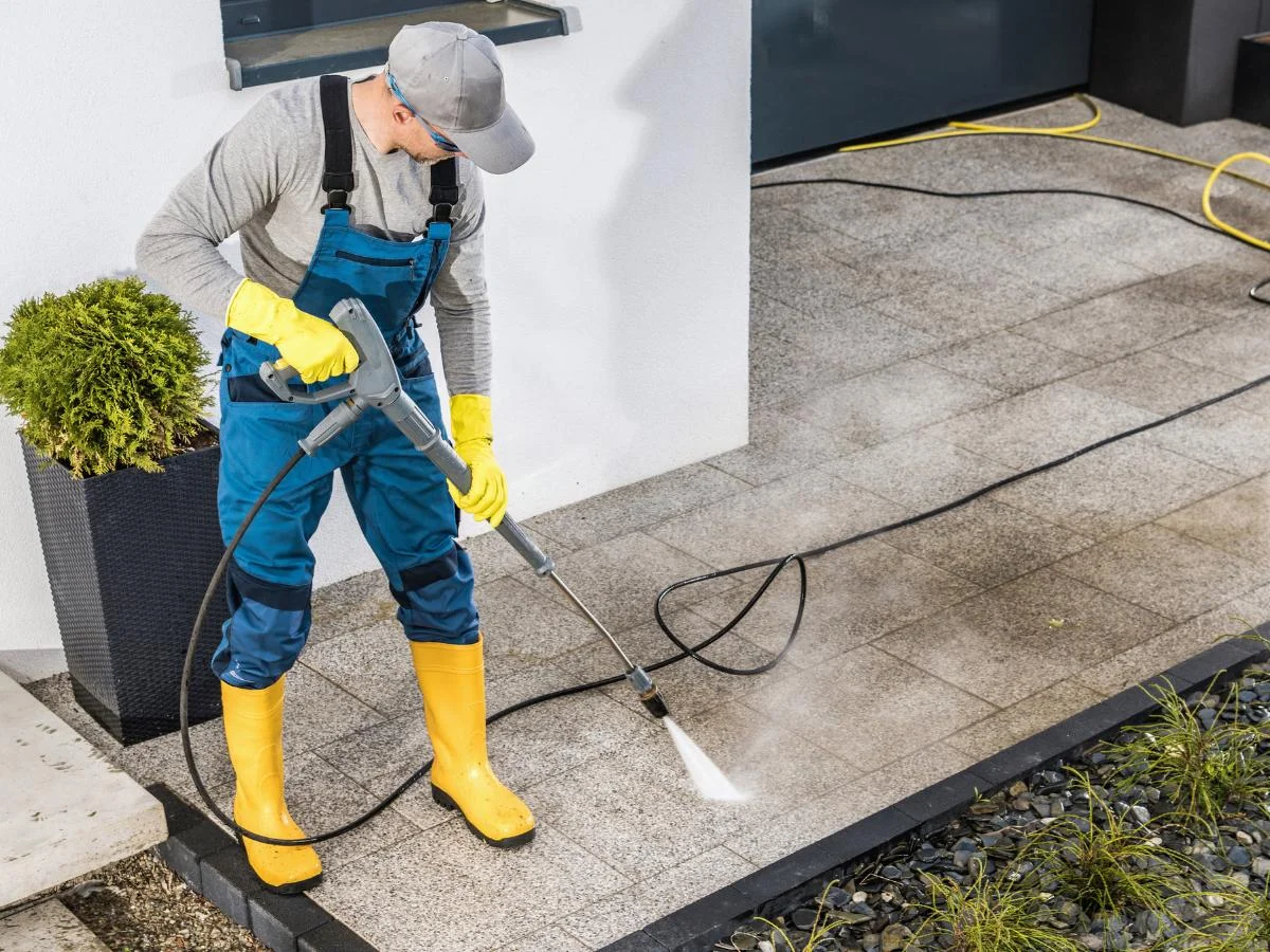 Pressure washing Ventura – Mr Clean Experienced Technicians Delivering Outstanding Results