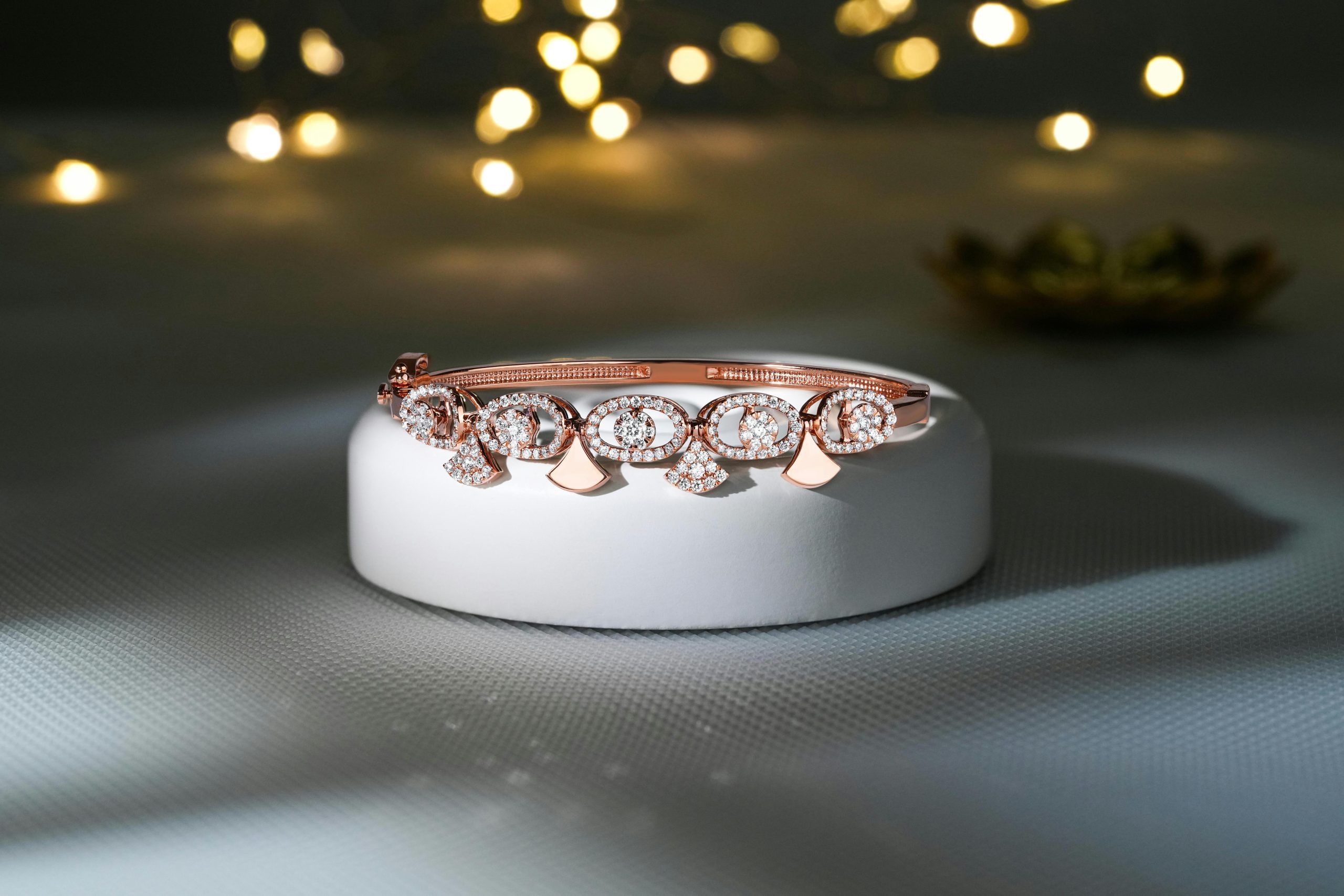 Diamond by the Yard UK – Elegant and Effortless: Discover the Allure of Diamond by the Yard in the UK